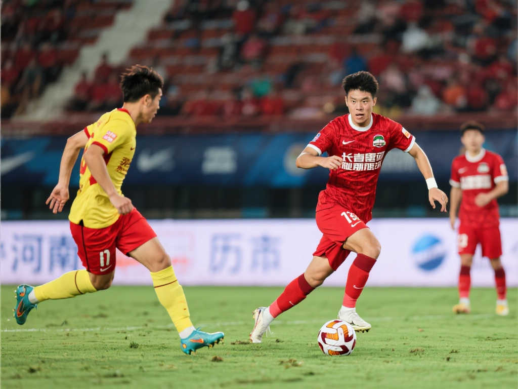 苏亚雷斯首秀延期,亚泰保级关键战无路可退,河南钟义浩+黄紫昌再出击 苏亚雷斯首秀延期,亚泰保级关键战无路可退,河南钟义浩+黄紫昌再出击